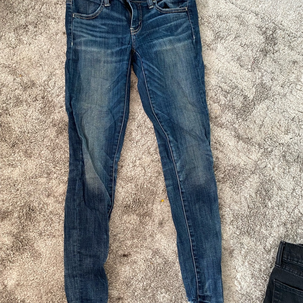 Low rise skinny jeans